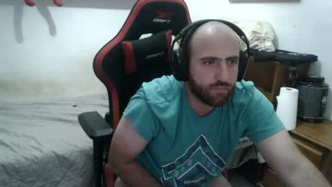 Snapshot of morenoch19 chatting on 10.31.25 alejo online show from 10.31.25