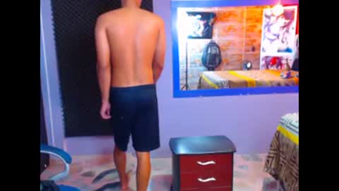 Snapshot of morenofullhot chatting on 12.01.24 MorenoFullHot online show from 12.01.24