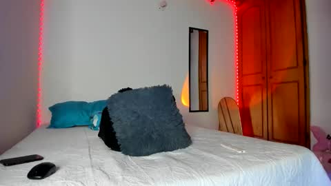 morenosiam online show from 12.17.25