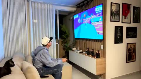 Snapshot of morgan_hiller chatting on 10.21.25 online show from 10.21.25