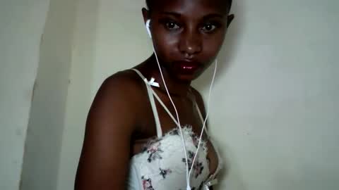 Snapshot of morgane_69 chatting on 06.04.26 morgane_69 online show from 06.04.26