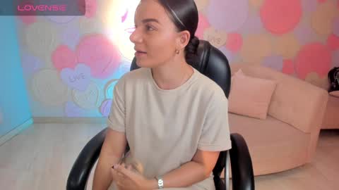 Morgan Hicks online show from 01.06.25