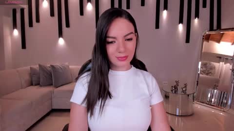 Snapshot of morganhicks chatting on 10.11.25 Morgan Hicks online show from 10.11.25