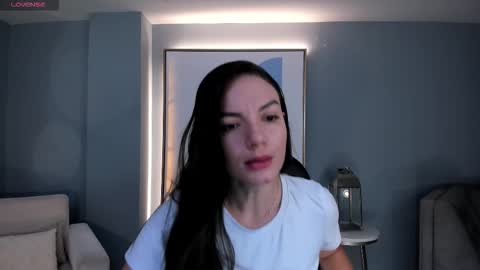 Snapshot of morganhicks chatting on 10.26.25 Morgan Hicks online show from 10.26.25