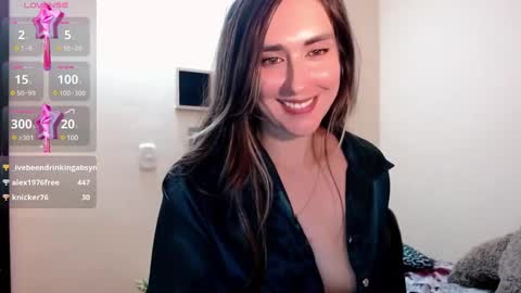 Snapshot of moriahhoe chatting on 12.16.24 Moriah online show from 12.16.24