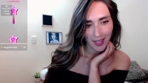 Snapshot of moriahhoe chatting on 12.26.24 Moriah online show from 12.26.24