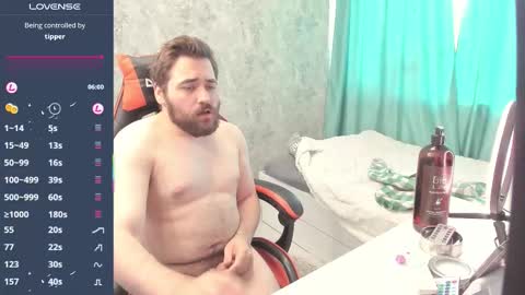 Snapshot of morlaios chatting on 10.04.25 Morl online show from 10.04.25