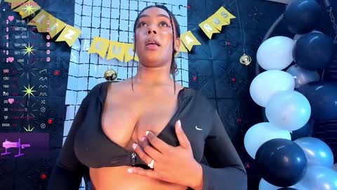 Snapshot of morochaa_fire chatting on 01.01.25 Morocha online show from 01.01.25