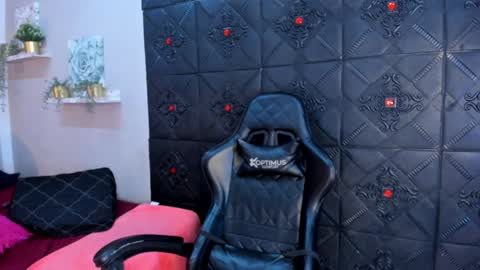 Snapshot of morochaa_fire chatting on 01.12.25 Morocha online show from 01.12.25