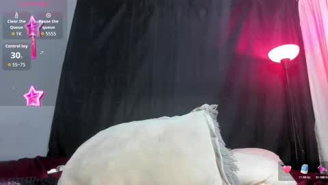 Snapshot of morochaa_fire chatting on 11.02.25 Morocha online show from 11.02.25