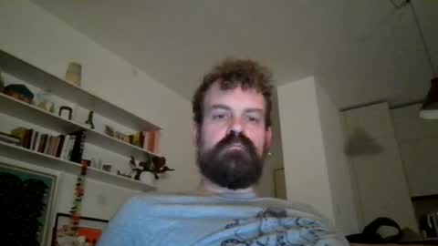 Snapshot of morritz chatting on 06.25.26 morritz online show from 06.25.26