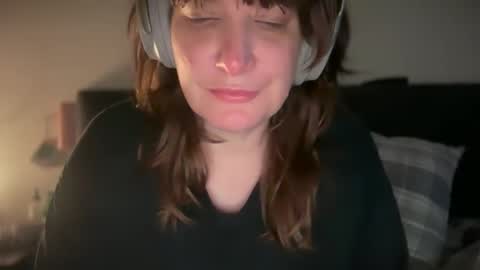 Mossy Mommy online show from 04.21.26