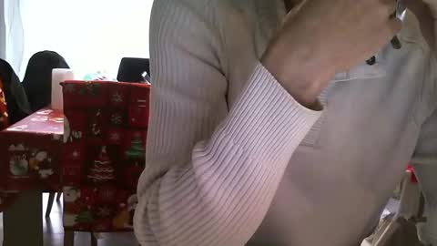 Snapshot of motemote77 chatting on 12.13.24 Tom online show from 12.13.24