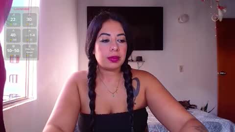 Snapshot of motita_lux chatting on 11.17.25 MOTITA LUX online show from 11.17.25