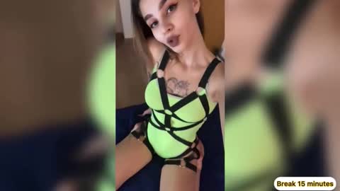 Snapshot of moto_ponchik chatting on 10.18.25 Kris online show from 10.18.25