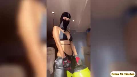 Snapshot of moto_ponchik chatting on 10.21.25 Kris online show from 10.21.25