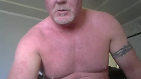 Snapshot of motorguy08 chatting on 02.19.25 motorguy08 online show from 02.19.25