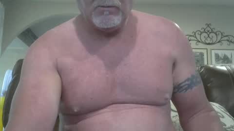 Snapshot of motorguy08 chatting on 09.18.25 motorguy08 online show from 09.18.25