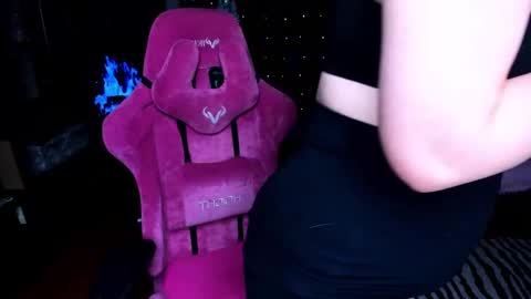 Snapshot of motorkate chatting on 12.25.24 motorkate online show from 12.25.24