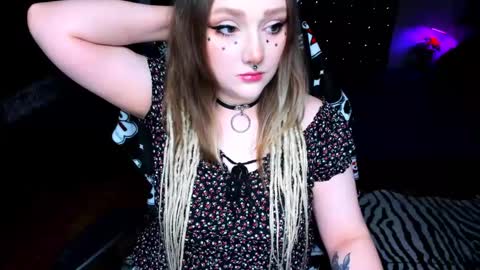 Snapshot of motorkate chatting on 01.19.25 motorkate online show from 01.19.25