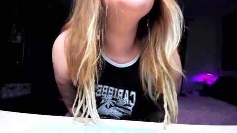 Snapshot of motorkate chatting on 02.07.25 motorkate online show from 02.07.25