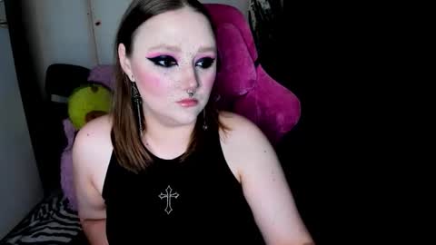 Snapshot of motorkate chatting on 09.15.25 motorkate online show from 09.15.25