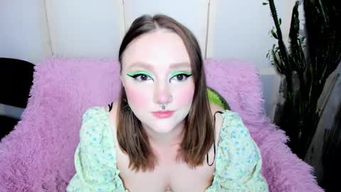 Snapshot of motorkate chatting on 09.18.25 motorkate online show from 09.18.25