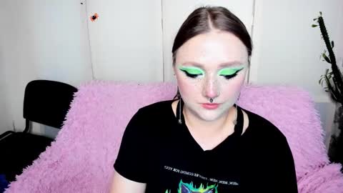 Snapshot of motorkate chatting on 09.19.25 motorkate online show from 09.19.25