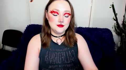 Snapshot of motorkate chatting on 09.29.25 motorkate online show from 09.29.25