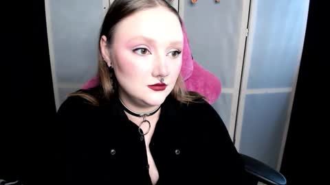 Snapshot of motorkate chatting on 11.05.25 motorkate online show from 11.05.25