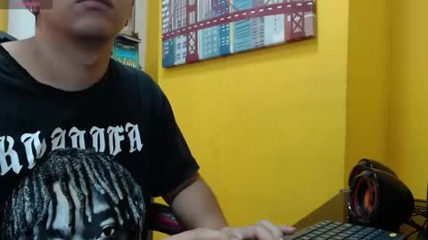 Mou Fly online show from 09.12.25