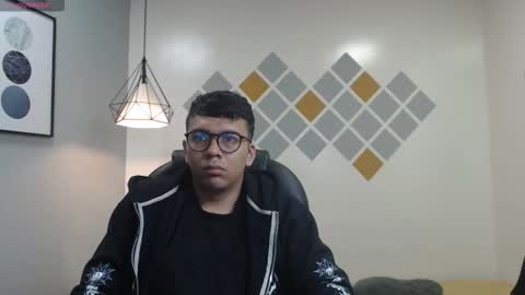 Mou Fly online show from 09.26.25