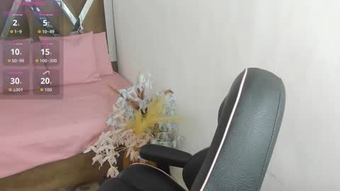 mou_tay online show from 09.21.25