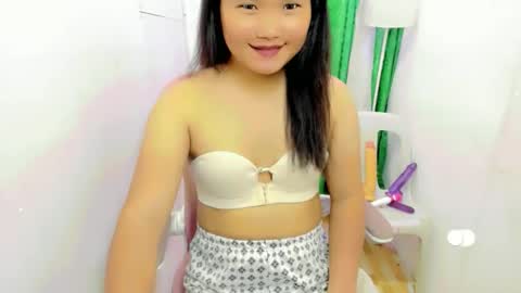 Snapshot of mountain_girl88 chatting on 11.07.25 casandra online show from 11.07.25