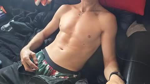 hot-caution online show from 11.06.25