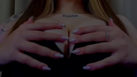 Snapshot of mousemother chatting on 03.04.26 Carolina online show from 03.04.26