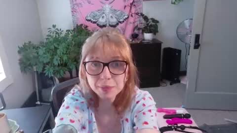 Snapshot of mousiegirl chatting on 06.22.26 Mousie online show from 06.22.26