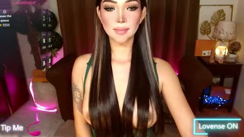 mouthwatering_ayesha online show from 10.28.25