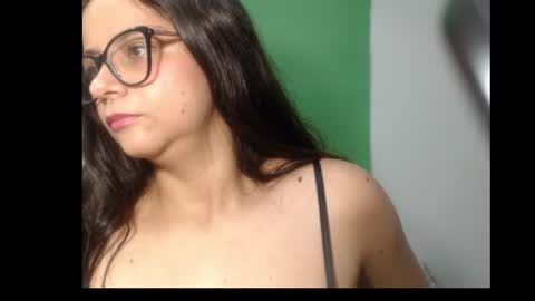 Snapshot of mp585040 chatting on 06.17.26 mp585040 online show from 06.17.26