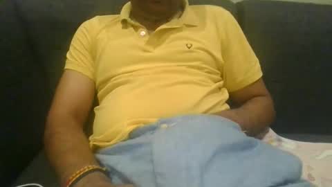 Snapshot of mpterm chatting on 12.13.25 Rahul Nair online show from 12.13.25