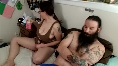 Snapshot of mr_and_mrs_dragon chatting on 02.08.25 Mr and Mrs Dragon online show from 02.08.25