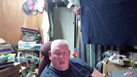 mr_canoe_licker_69 online show from 12.06.24