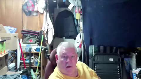 mr_canoe_licker_69 online show from 01.01.25