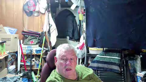 mr_canoe_licker_69 online show from 01.02.25