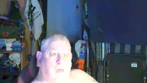 mr_canoe_licker_69 online show from 02.08.25