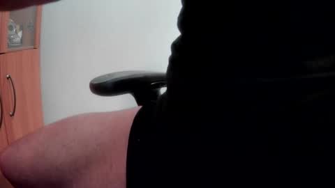 Snapshot of mr_funtease chatting on 03.10.25 Fit and Fun....10 Hung online show from 03.10.25