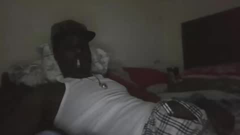 Snapshot of mr_hooked chatting on 11.04.25 mr hooked online show from 11.04.25