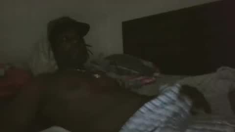 Snapshot of mr_hooked chatting on 11.17.25 mr hooked online show from 11.17.25