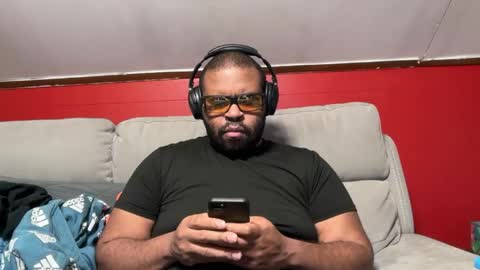 Snapshot of mr_irvin chatting on 03.25.26 mr_irvin online show from 03.25.26