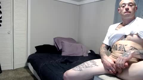 Snapshot of mr_j_showoff chatting on 12.04.24 whateveryouwant online show from 12.04.24
